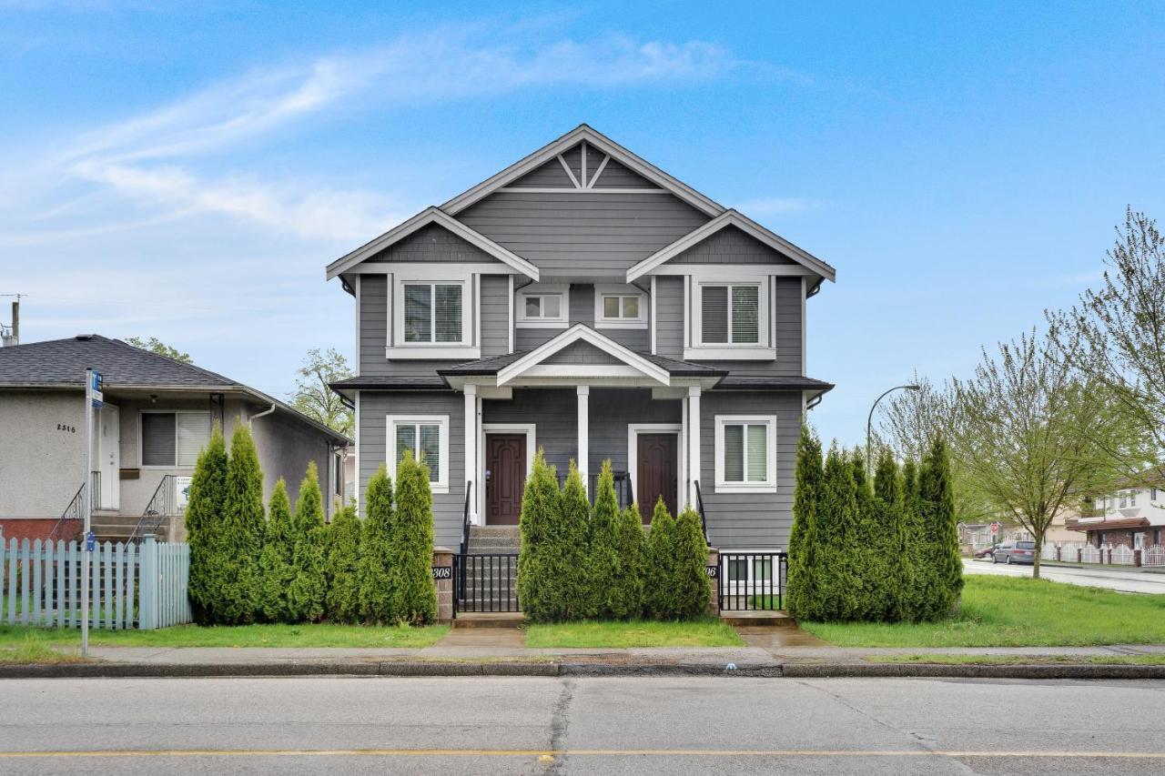 Family-Friendly, 3 Bed House - Private Backyard-Central Location Vancouver Exterior photo